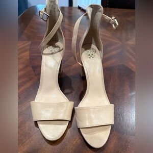 VINCEN CAMUTO SIZE 9